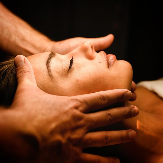 Video laden: Reframe face &amp; back treatment