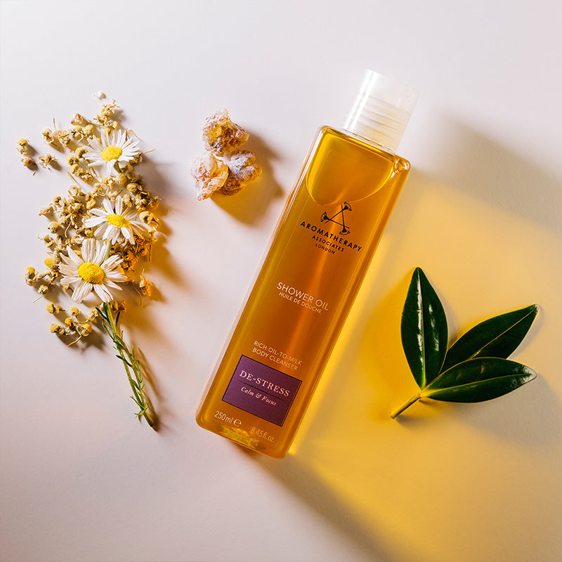 Aromatherapy Associates De-Stress Mind Shower Oil 250ml RN520250 642498013058 Bad & Douche,Badolie,Lichaam,lichaamsolie Aromatherapy Associates Body Oil RETREAT