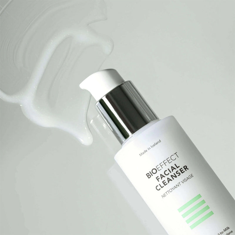 Bioeffect Facial Cleanser 120ml BES057 5694230403622 Categorie_Gelaat,Concern_dehydratatie,Concern_fijne lijntjes/rimpels,Concern_pigmentatie/oneffen huidtint,Concern_poriën,Huidtype_droog,Huidtype_gecombineerd,Huidtype_normaal,Huidtype_vettig,Huidverzorg