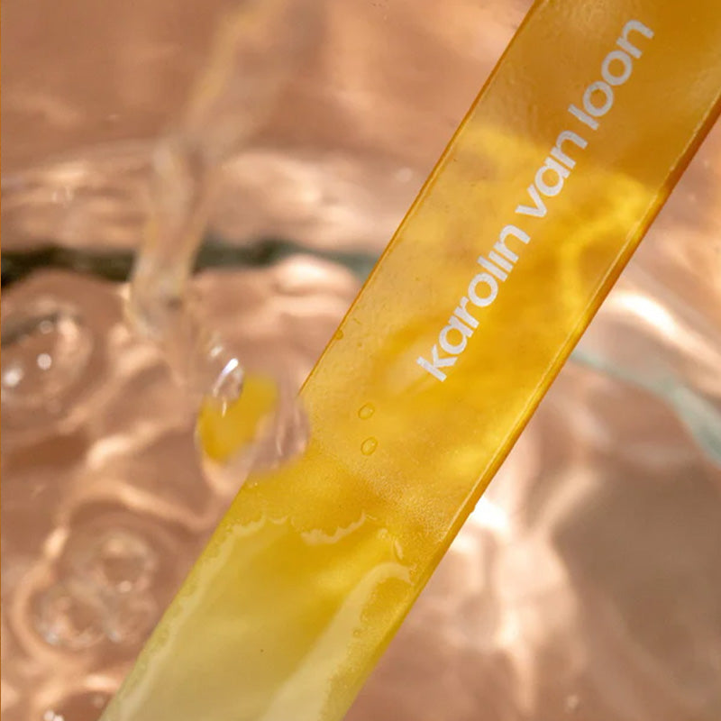 La doucher, glass nail file