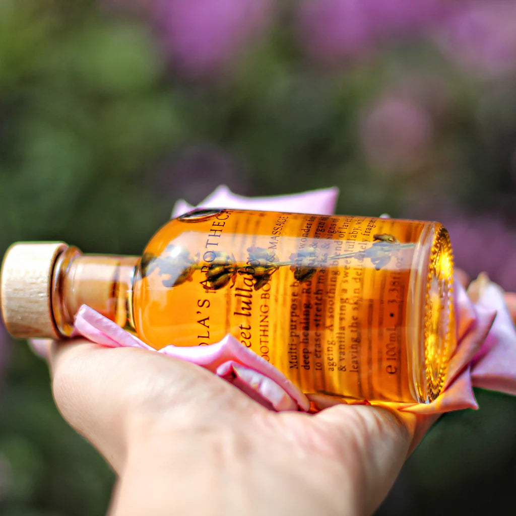 Lola's Apothecary Sweet Lullaby Body & Massage Oil 100ml LOLABODY03 5060508470106 Lichaam,Massage,Oliën Lola's Apothecary Massage Oil RETREAT