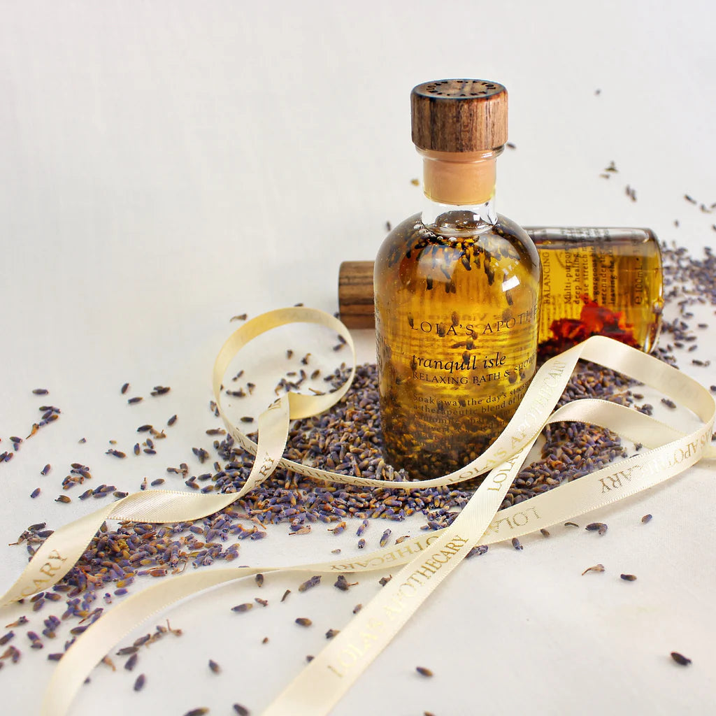 Lola's Apothecary Tranquil Isle Bath & Shower Oil 100ml LOLABATH05 5060508470038 Bad & Douche,Lichaam,Oliën Lola's Apothecary Body Oil RETREAT