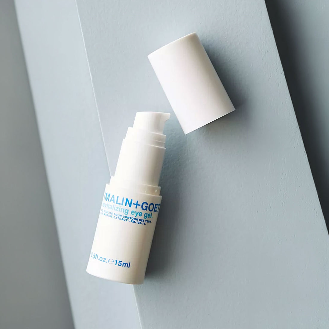 (MALIN+GOETZ) Revitalizing Eye Gel 15ml FM-128-15 852635007394 Categorie_Gelaat,Categorie_Oog & Lip,Gelaat,Gezicht,Huidverzorging,Merk_(MALIN + GOETZ),Oog & Lip,Oogcrème,Ooggel,Oogverzorging Malin+Goetz Eye Creams RETREAT