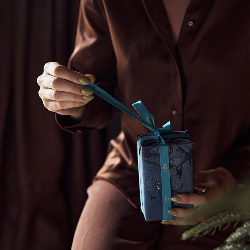 Burlington Christmas Tin Candle