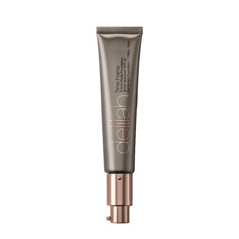Delilah Time Frame Future Resist Foundation SPF20 4207 Chestnut 5060393930181 Foundation,Gezicht,Huidtype_droog,Make-up,Spf Make-up,Teint & Huid,Zon,Zonbescherming Delilah Foundations & Concealers RETREAT