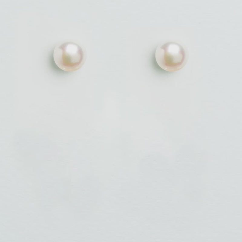 Pendant post earrings with pearls, Wouters & Hendrix, RETREAT