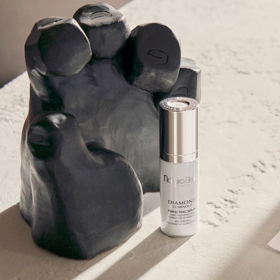 Natura Bissé Diamond Luminous Perfecting Serum 40ml 31D364 8435624503835 Gezicht,Nachtserum,Nachtverzorging,Serum Natura Bissé Skin Care Masks & Peels RETREAT