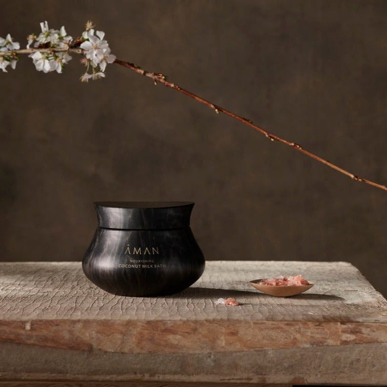 AMAN Nourishing Coconut Milk Bath 59g BNAM9014NOU0050 5060594740152 Bad & Douche,Badzout,Lichaam AMAN Skin Care RETREAT
